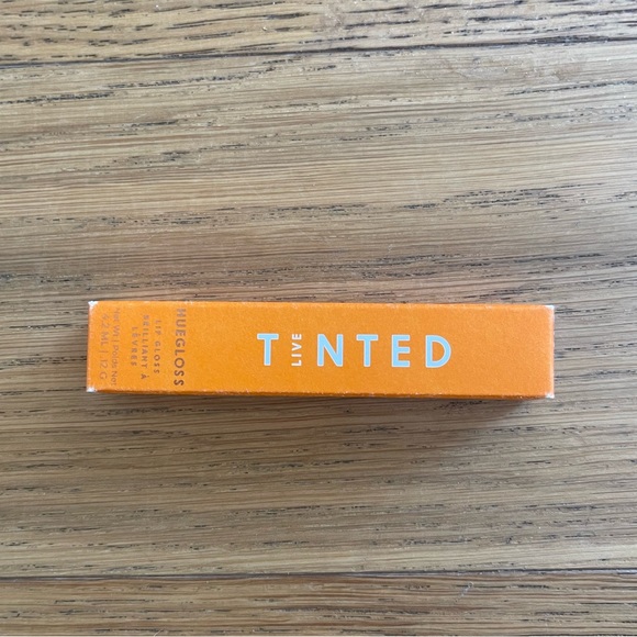 Live Tinted HUEGLOSS® High-Shine Lip Gloss in Brave NWT - Picture 11 of 11